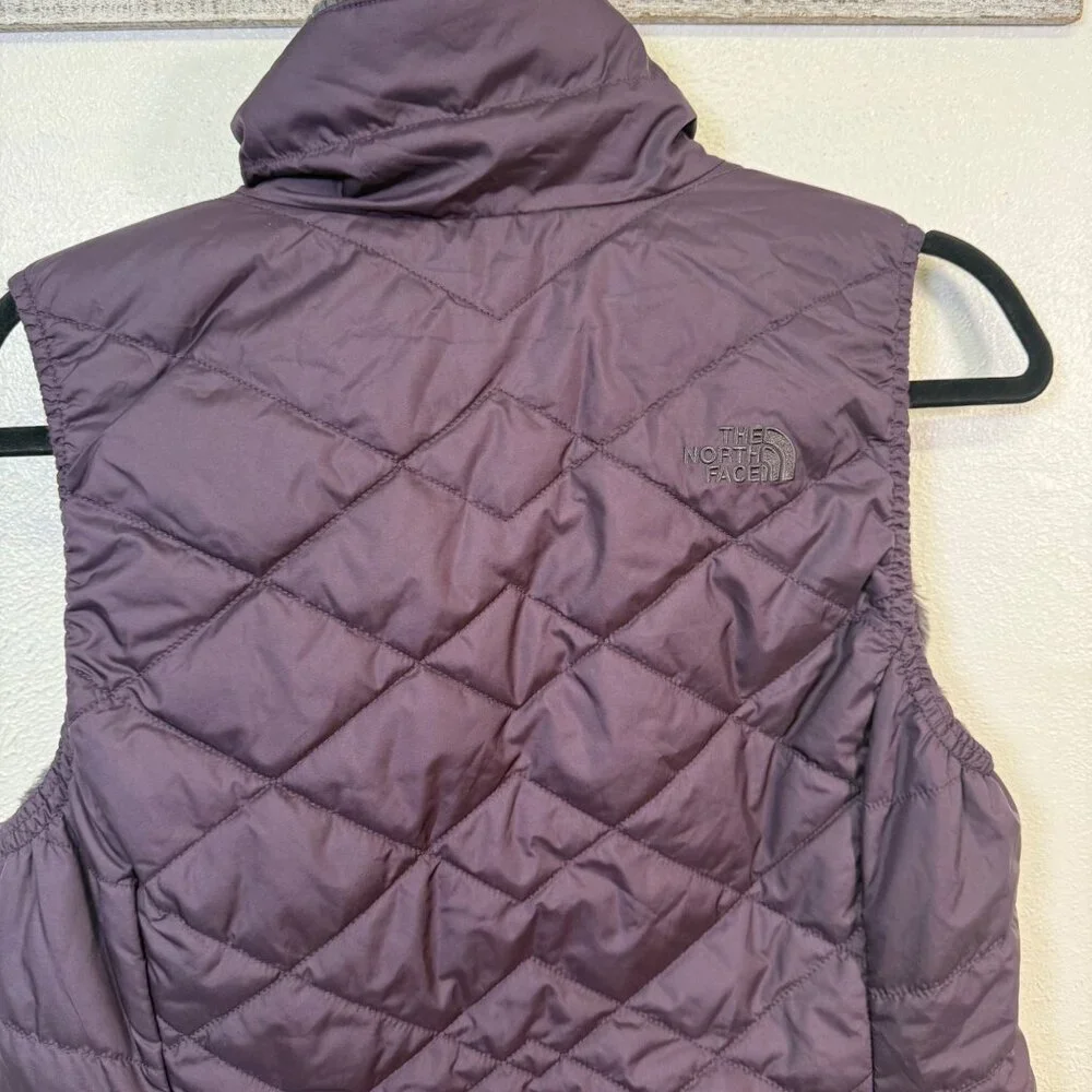 The North Face Mossbud Reversible Faux Fur Lined Vest Medium Purple Athleisure - Picture 11 of 15